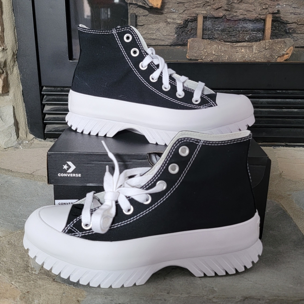New Converse CTAS  Lugged 2.0 HI Platform Sneaker - Picture 2 of 3